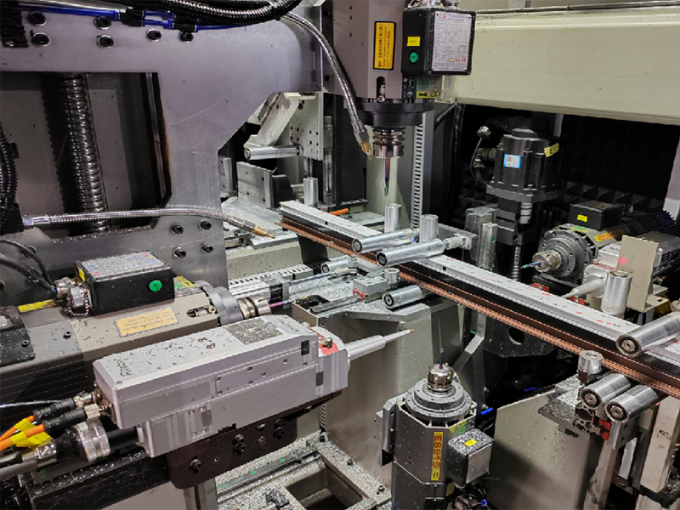 Aluminum Window Door Machine Aluminum Profile Cutting And Drilling Milling Center 1